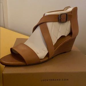 Lucky Brand low heels/wedges